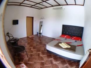 Izz Room Motel Langkawi Exterior photo